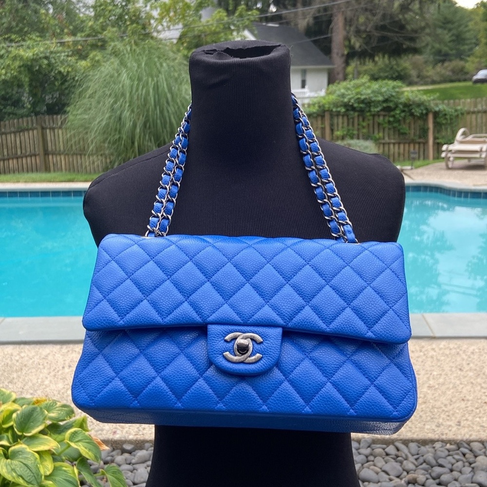 Authentic CHANEL Caviar Quilted Medium Double Flap in a stunning, vibrant blue - Picture 3 of 15